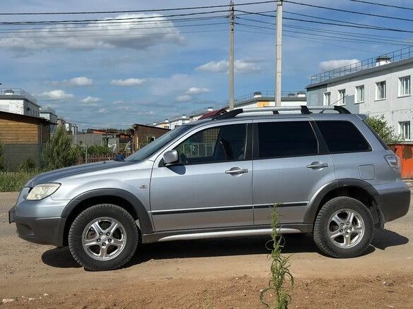 2005 Mitsubishi Outlander I, серый, 650000 рублей - вид 7