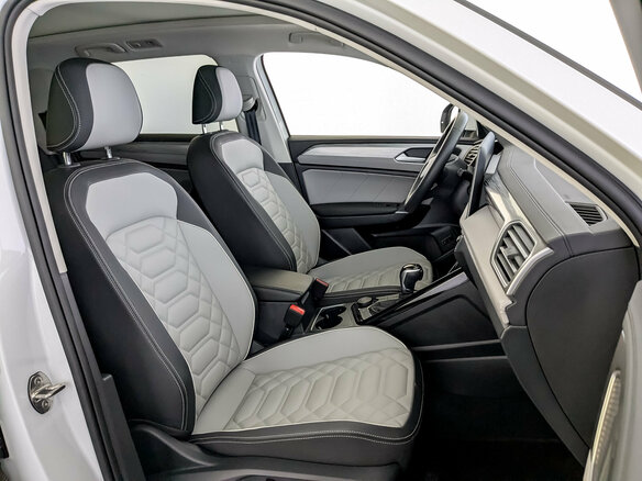 2023 Volkswagen Tayron X I Рестайлинг, белый, 4040000 рублей - вид 23