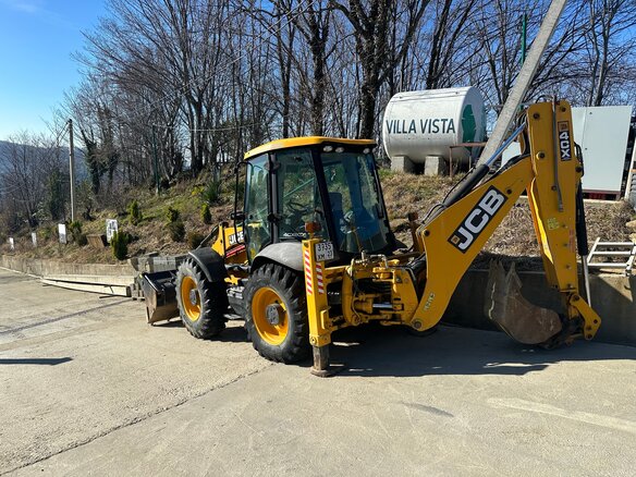 2012 JCB 4CX, 6000000 рублей