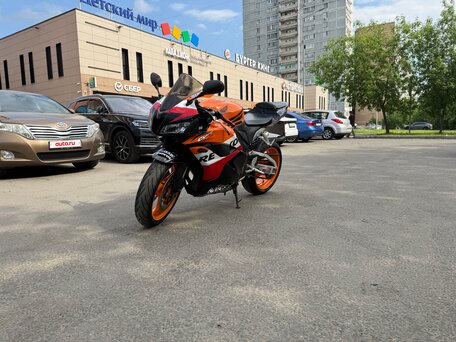2011 Honda CBR 600RR, оранжевый, 550000 рублей, вид 4