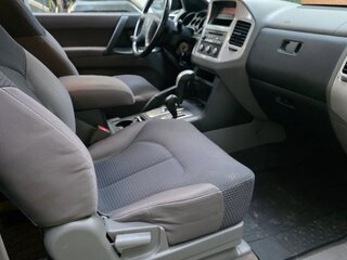 2005 Mitsubishi Pajero III Рестайлинг, чёрный, 1100000 рублей, вид 5