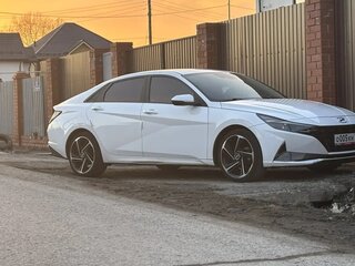 2021 Hyundai Avante VII, белый, 2050000 рублей, вид 3