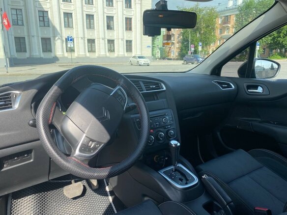 2011 Citroen C4 II, чёрный, 515000 рублей - вид 8