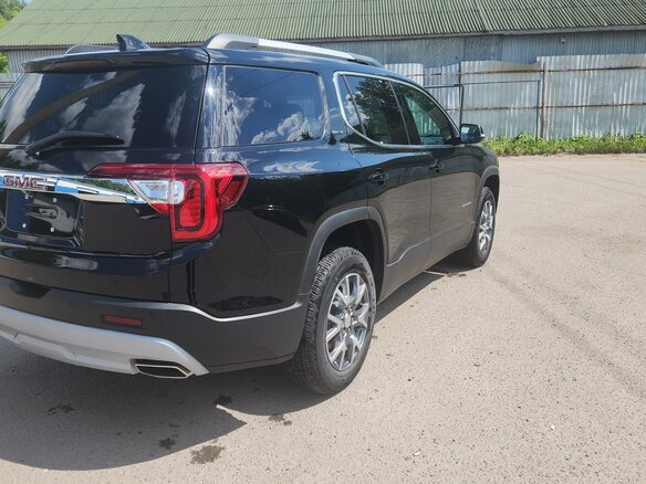 2023 GMC Acadia II Рестайлинг, чёрный, 3733333 рублей - вид 3