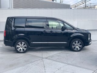2023 Mitsubishi Delica D:5 I Рестайлинг, чёрный, 2650000 рублей, вид 3