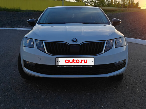 2020 Skoda Octavia III (A7) Рестайлинг, белый, 1570000 рублей - вид 2