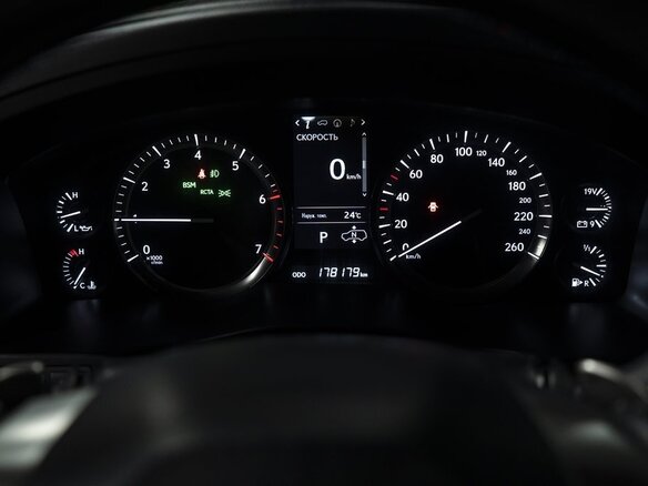 2017 Lexus LX 570 III Рестайлинг 2, белый, 7600000 рублей - вид 19
