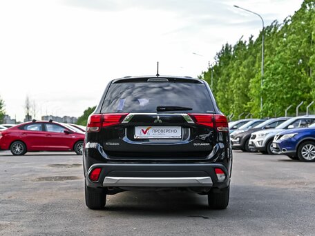 2015 Mitsubishi Outlander III Рестайлинг 2, чёрный, 1310000 рублей, вид 4