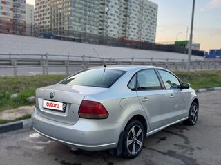2011 Volkswagen Polo V, бежевый, 750000 рублей, вид 2