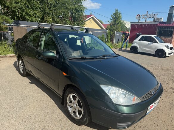 2004 Ford Focus I Рестайлинг, зелёный - вид 2