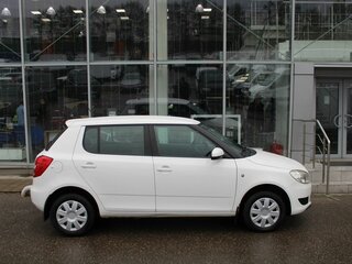 2013 Skoda Fabia II Рестайлинг, белый, 465000 рублей, вид 4