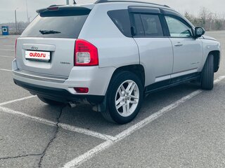 2012 Jeep Compass I Рестайлинг, серебристый, 935000 рублей, вид 4
