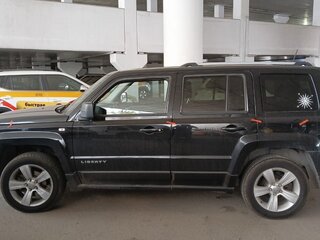 2012 Jeep Liberty (Patriot), чёрный, 737500 рублей, вид 3