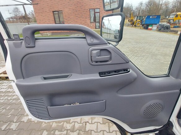 2008 Isuzu Elf (N-series), белый, 3349000 рублей - вид 8