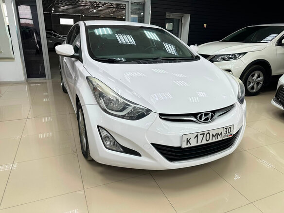 2014 Hyundai Elantra V (MD) Рестайлинг, белый - вид 2