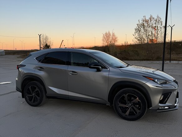 2020 Lexus NX 200 I Рестайлинг, серый, 3150000 рублей - вид 3