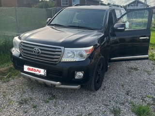 2013 Toyota Land Cruiser 200 Series Рестайлинг 1, чёрный, 3880000 рублей, вид 2