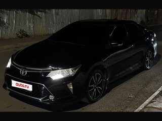 2016 Toyota Camry VII (XV50) Рестайлинг, чёрный, 2200000 рублей, вид 2