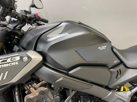 2022 Honda CB 650R, чёрный, 880000 рублей - вид 8