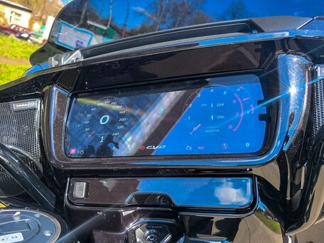 2025 Harley-Davidson CVO Street Glide, чёрный, 4540000 рублей, вид 2