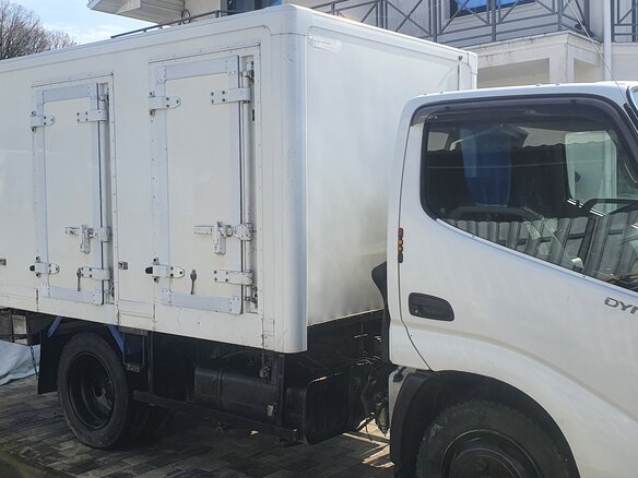2002 Toyota Dyna, белый, 2150000 рублей - вид 20