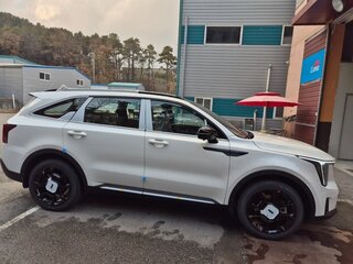 2025 Kia Sorento IV Рестайлинг, белый, 7670000 рублей, вид 4