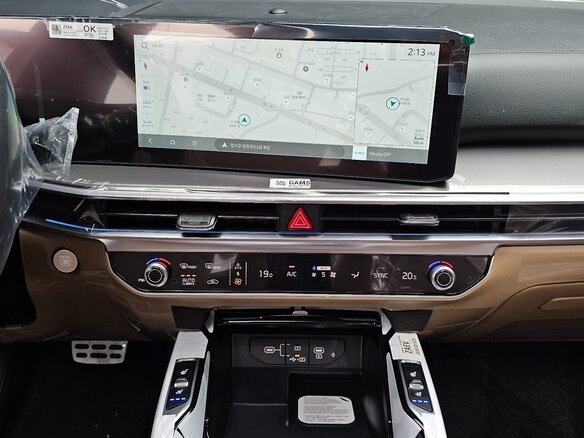 2025 Kia Sorento IV Рестайлинг, белый, 8077700 рублей - вид 13