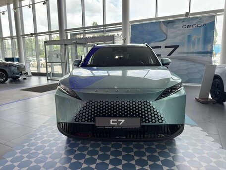 2026 Omoda C7, зелёный, 3099000 рублей, вид 2