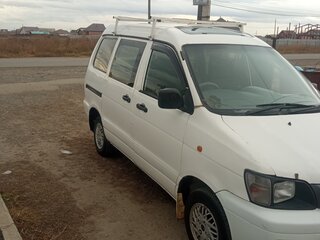1999 Toyota Town Ace III, белый, 450000 рублей, вид 1