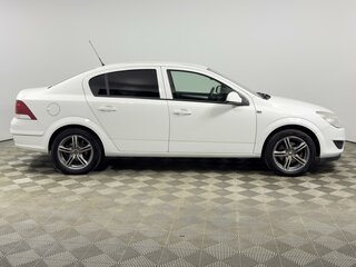 2011 Opel Astra H Рестайлинг, белый, 399000 рублей, вид 5