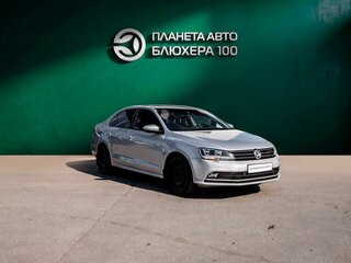 2016 Volkswagen Jetta VI Рестайлинг, серебристый, 850000 рублей, вид 3