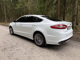 2015 Ford Mondeo V, белый, 2390000 рублей, вид 4