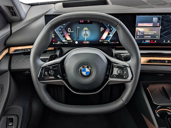 2023 BMW 5 серии 530i xDrive VIII (G60/G61/G68), чёрный, 6450000 рублей - вид 21