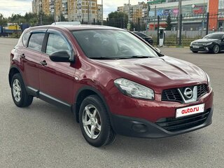 2011 Nissan Qashqai I Рестайлинг, красный, 800000 рублей, вид 3
