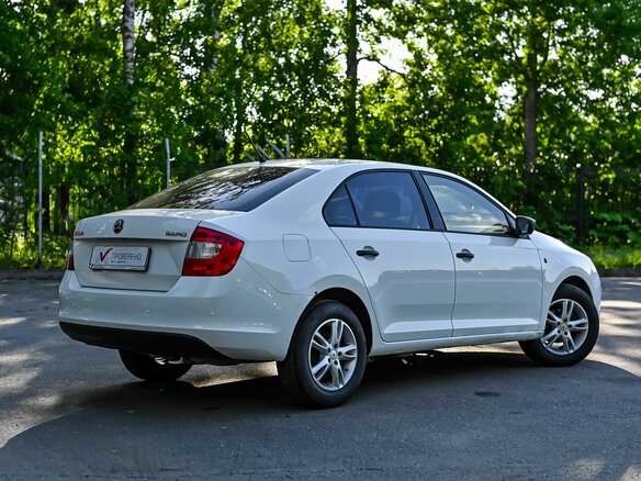 2014 Skoda Rapid I, белый - вид 1