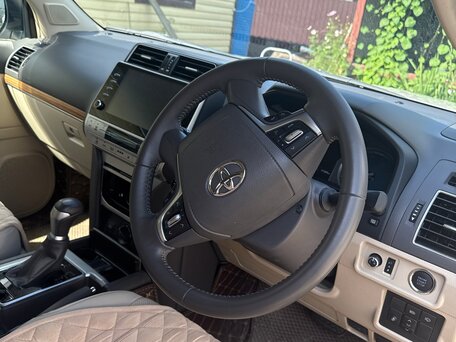 2022 Toyota Land Cruiser Prado 150 Series Рестайлинг 3, белый, 6500000 рублей, вид 4