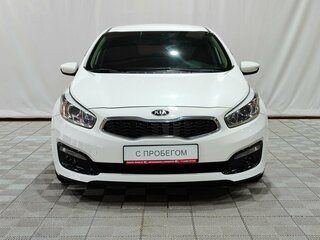 2017 Kia Ceed II Рестайлинг, белый, 1270000 рублей, вид 1
