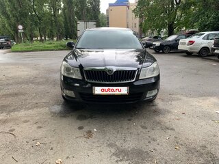 2010 Skoda Octavia II (A5) Рестайлинг, чёрный, 559990 рублей, вид 2