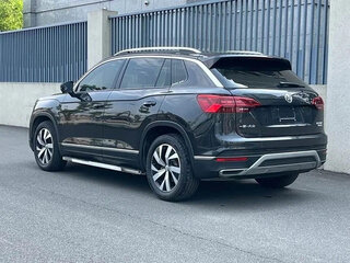 2023 Volkswagen Tayron I Рестайлинг, серый, 2055000 рублей, вид 2
