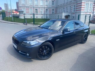 2013 BMW 5 серии 520i VI (F10/F11/F07) Рестайлинг, серый, 1550000 рублей, вид 1