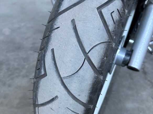 2005 Yamaha XVS650 Drag Star, бежевый, 370000 рублей - вид 11