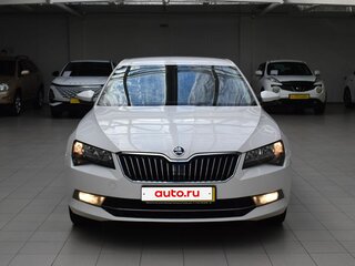 2018 Skoda Superb III, белый, 1820000 рублей, вид 2