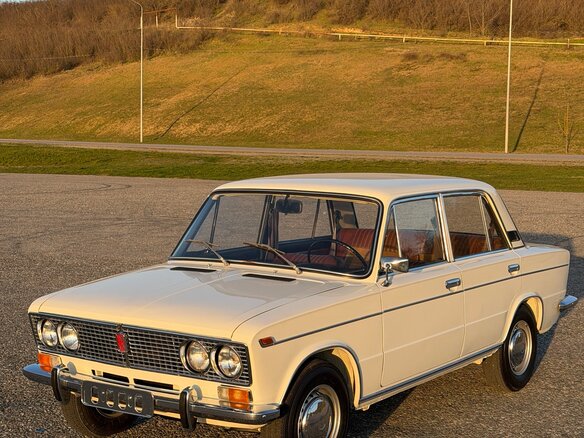 1980 Lada (ВАЗ) 2103, белый, 1250000 рублей - вид 1