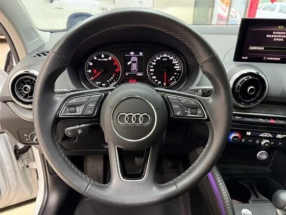 2022 Audi Q2 L 35 TFSI I Рестайлинг, белый, 2170000 рублей - вид 12
