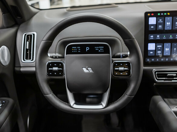 2025 Li Auto (Lixiang) L9 52.3 kWh I Рестайлинг, серый, 9575000 рублей - вид 14
