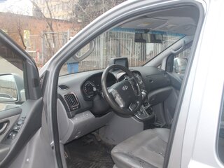 2011 Hyundai Grand Starex I, серый, 1350000 рублей, вид 4