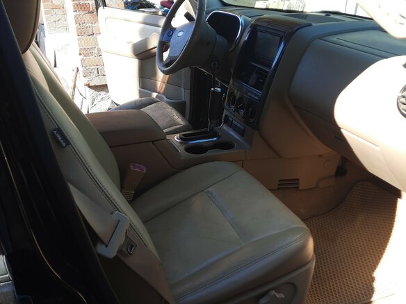 2008 Ford Explorer IV, чёрный, 1700000 рублей - вид 4