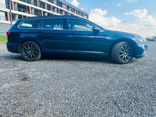 2019 Volkswagen Passat B8 Рестайлинг, синий, 2000000 рублей, вид 3