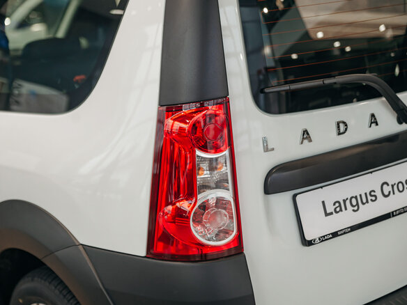 2026 Lada (ВАЗ) Largus Cross I Рестайлинг, белый - вид 7