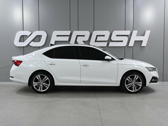 2021 Skoda Octavia IV (A8), белый, 2385000 рублей - вид 4